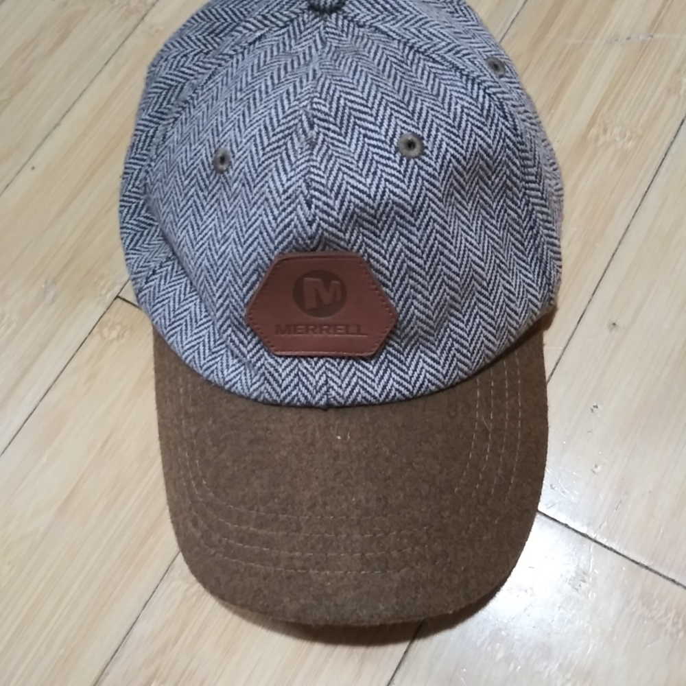 Merrell Mens Hat Tan/ herringbone Strap Back Buckle Leather Logo Outdoor